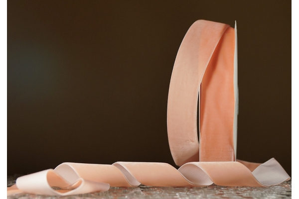 Стрічка оксамитова (велюр) 4,0 см, персиковий (№C09) (1 рулон) (27м) Стрічка оксамитова (велюр) 4,0 см, персиковий (№C09) (1 рулон) (27м)