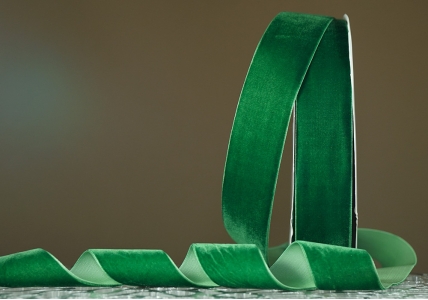 Стрічка оксамитова (велюр) 4,0 см, зелений (№C27) (1 рулон) (27м) Стрічка оксамитова (велюр) 4,0 см, зелений (№C27) (1 рулон) (27м)