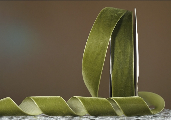 Стрічка оксамитова (велюр) 4,0 см, жовто-зелений (№C56) (1 рулон) (27м) Стрічка оксамитова (велюр) 4,0 см, жовто-зелений (№C56) (1 рулон) (27м)