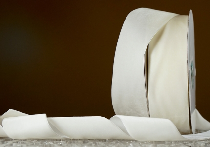 Стрічка оксамитова (велюр) молочний (Ivory) (№С02) (5.0см*18м) (1 рулон) 