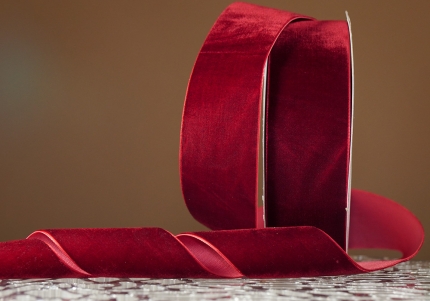 Стрічка оксамитова (велюр) темно-червоний (№C84) (5.0см*18м) (1 рулон) 